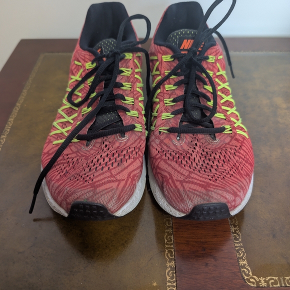 Nike Black and Lime Green Sneakers - Picture 2 of 5